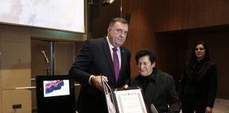 Dodik uručio Medalju zasluga za narod porodici dobrovoljca Gorana Nikolića