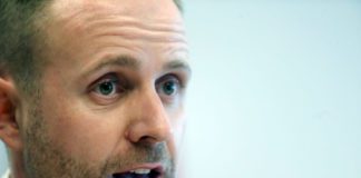 Nešić razriješio i Aćića