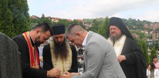 Mrkonjić Grad: Služen parastos za poginule u proteklom ratu