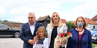 Cvijanović posjetila đake u Roćeviću kod Zvornika