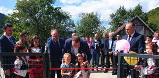 Dodik i Karać otvorili vrtić „Srbija“ u Donjoj Previji
