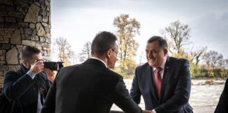 Sijarto: Mađarska će uložiti veto u slučaju da EU pokuša da uvede sankcije Dodiku
