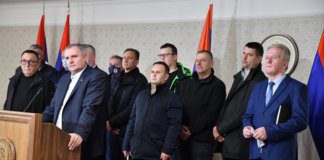 Višković: Podrška institucija ugorženom stanovništvu, moguća telefonska sjednica