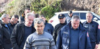 Višković: Srpska pomaže svima