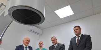 Višković se sastao sa rukovodstvom Bolnice „Srbija“: Pušten u rad novi aparat