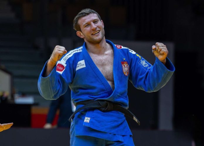 Majdov Abu Dabi 1