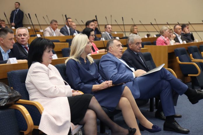 Posebna-sjednica-Narodne-skupstine Dodik Cvijanovic