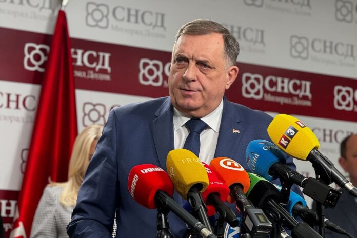 Sjednca snsd predsjednistva Dodik 6
